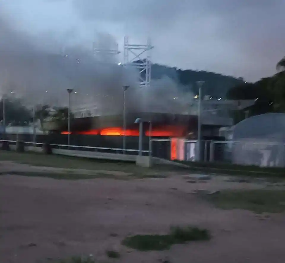 Ministro de Transporte denuncia sabotaje en Sistema de Ferrocarril: OFRECE DETALLES DEL INCENDIO EN LA RINCONADA (+Video)