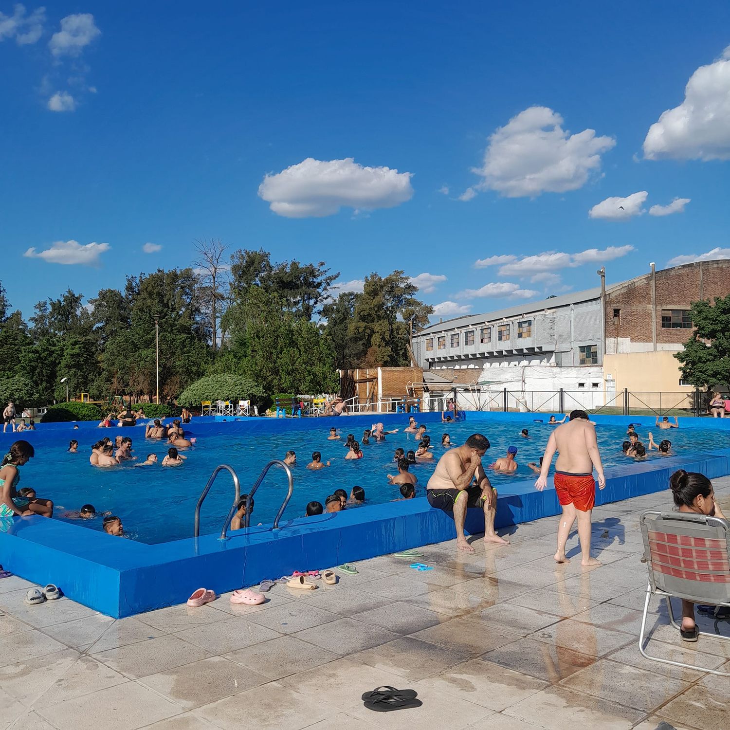 El polideportivo, la opción predilecta en tardes de verano