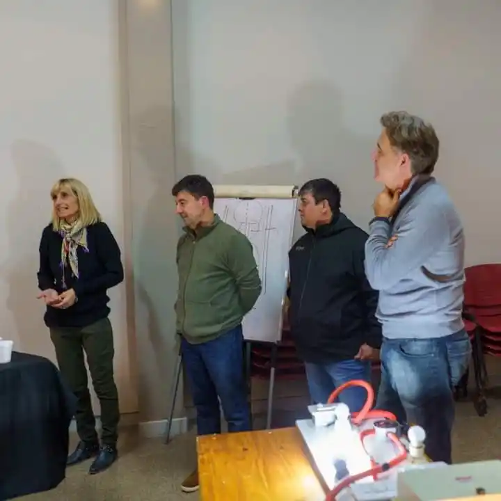 Firmat entrega de certificados electricidad