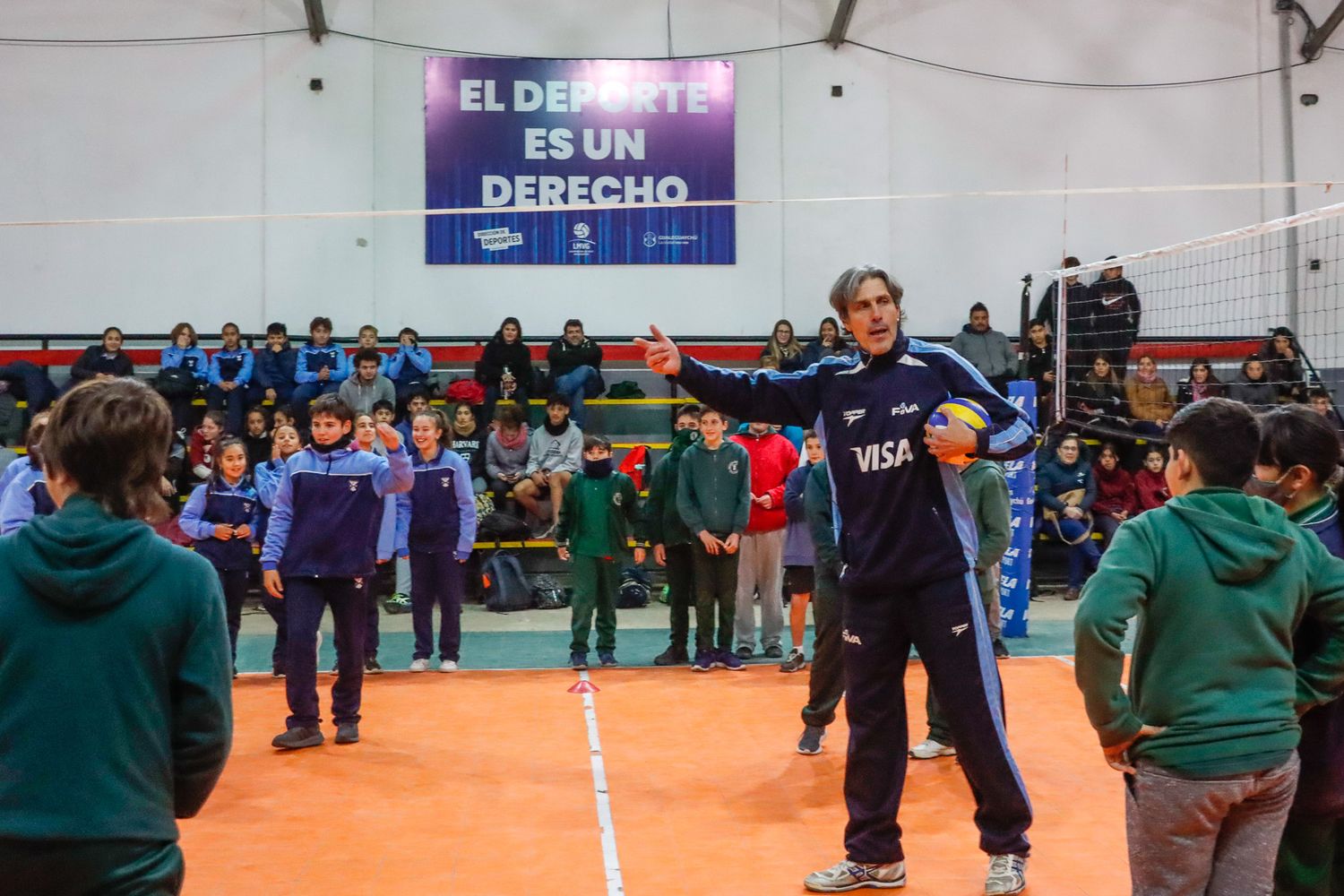 Con disertantes de lujo se desarrolla en la ciudad la Semana Olímpica