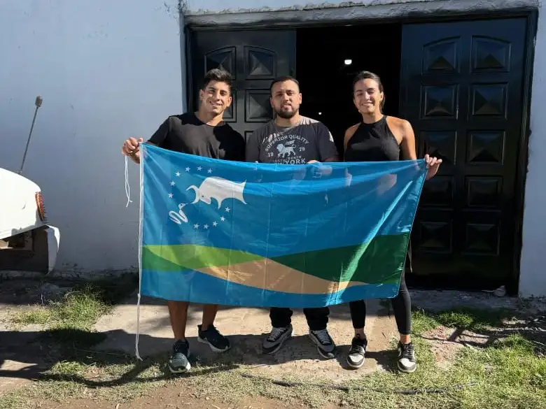 La colecta que impulsaron cuatro clubes costeros de Gualeguaychú llegó a Bahía Blanca