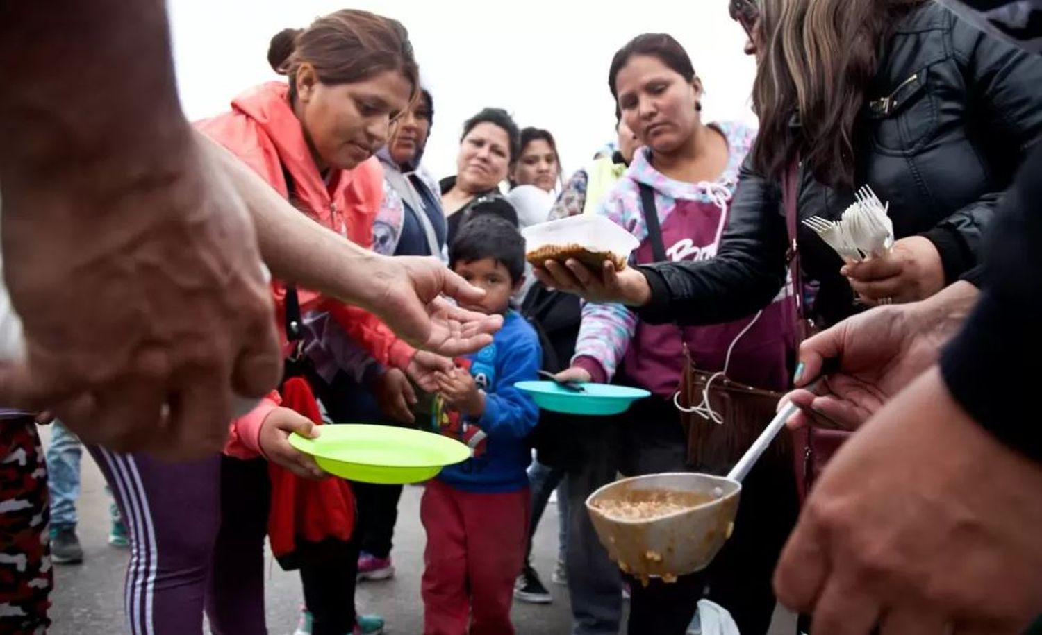 ¿Cuánta plata necesitó una familia tipo para no caer en la línea de la pobreza?