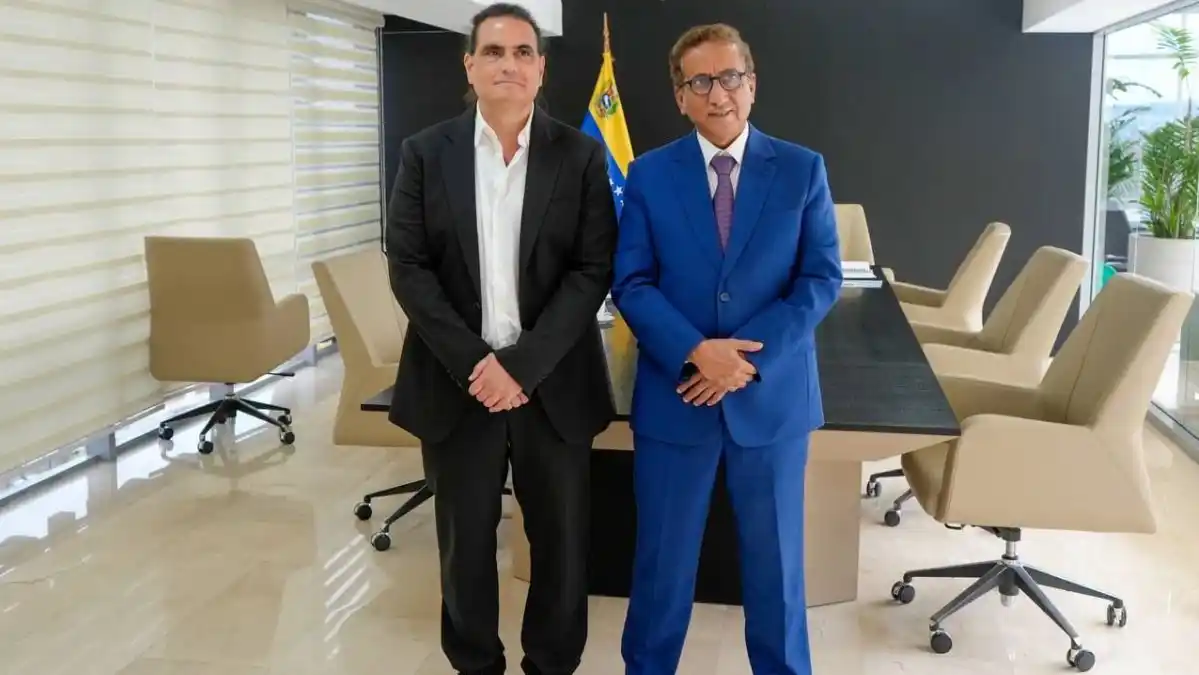 ALEX SAAB VOLVIÓ AL RUEDO: se reunió con embajador de Catar para hablar de negocios