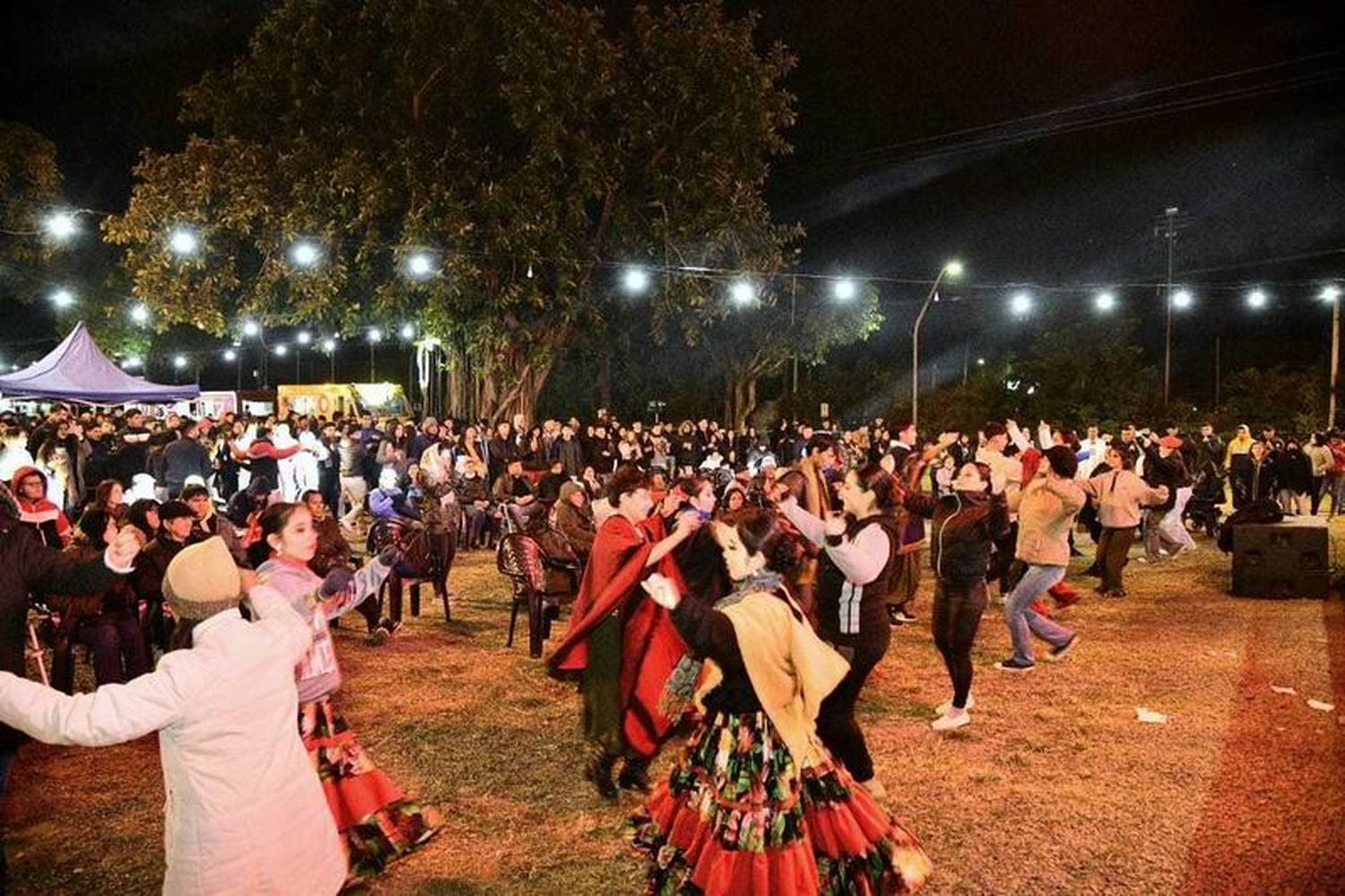 Concluyeron los festejos por los 214 años de 
la Revolución de Mayo en el Paseo Ferroviario