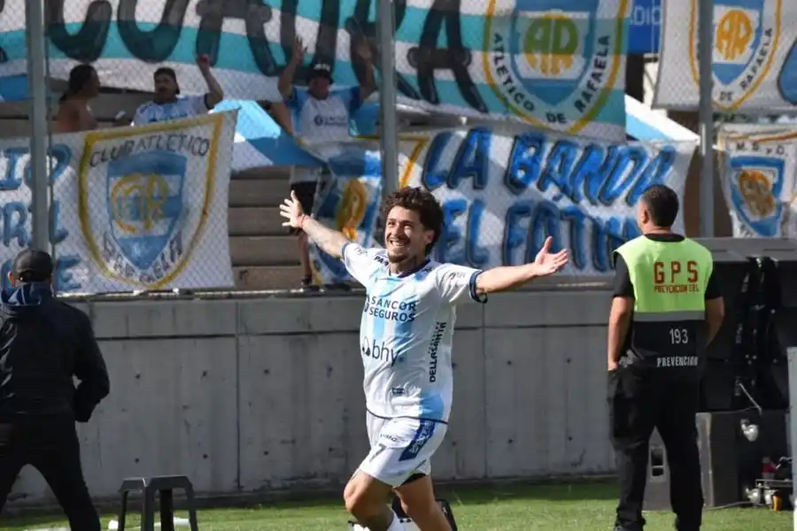 Sentido mensaje de Jonás Aguirre, tras perder la categoría con Atlético Rafaela: “Nos entregamos en cuerpo y alma”