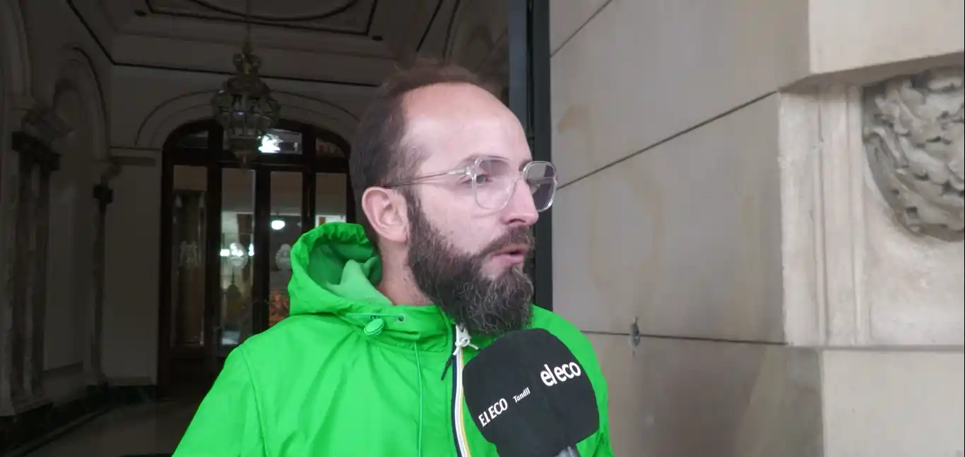 Proponen subsidiar a pasajeros frecuentes con una tasa extra a cajeros automáticos