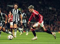 Llegó el primer triunfo para Manchester United