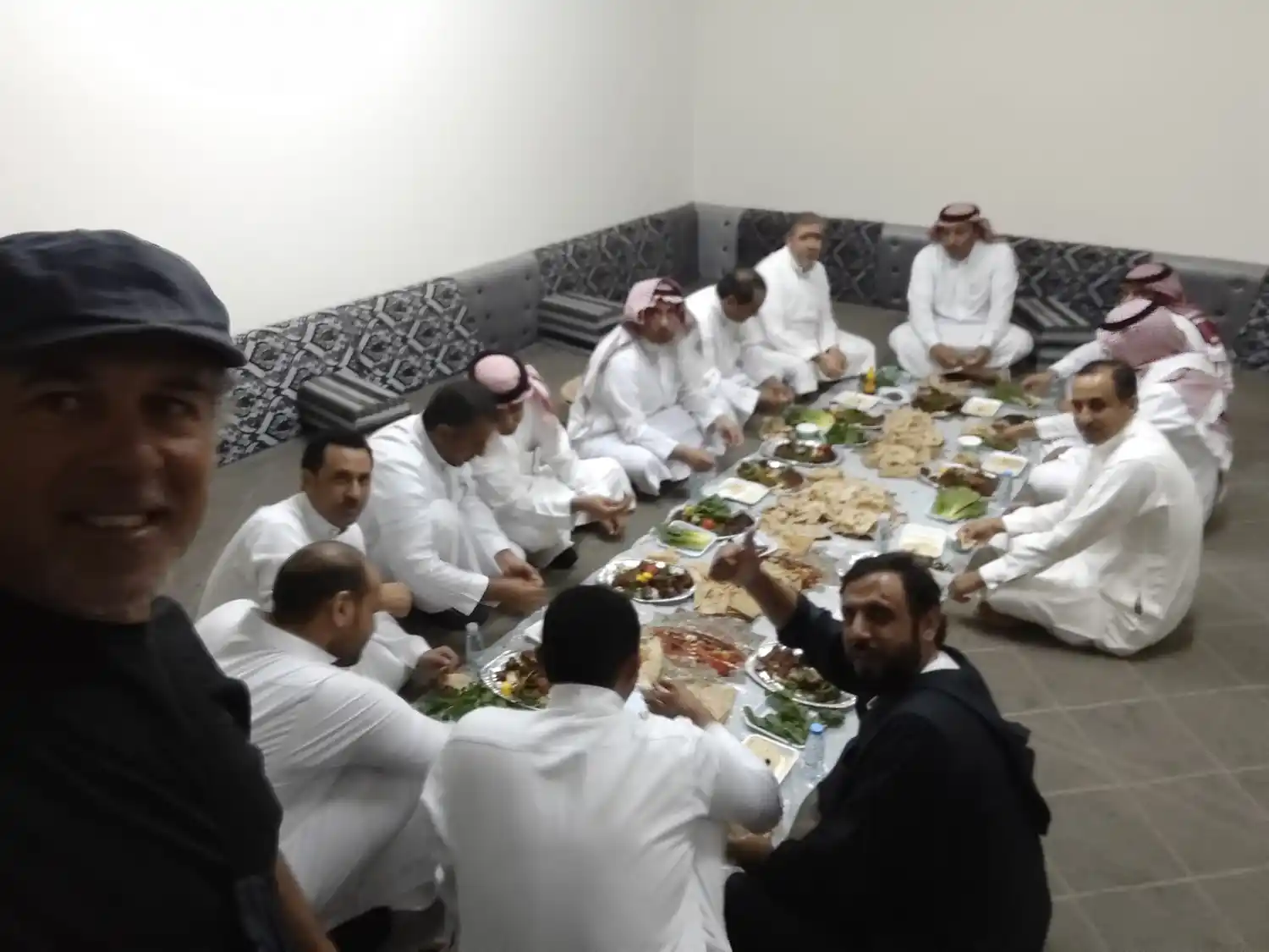 Tras seis meses de travesía, Miguel Silio llegó en bicicleta a Qatar