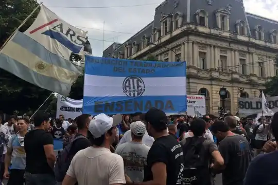 Trabajadores de Astilleros Río Santiago acordaron el aumento del 32% ofrecido por Provincia