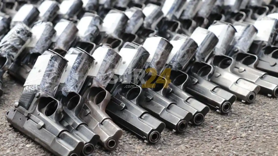 La Policía santafesina retuvo 737 motos y secuestró 166 armas en un mes