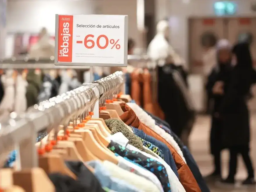 El pago de aguinaldos busca reactivar el consumo en los comercios