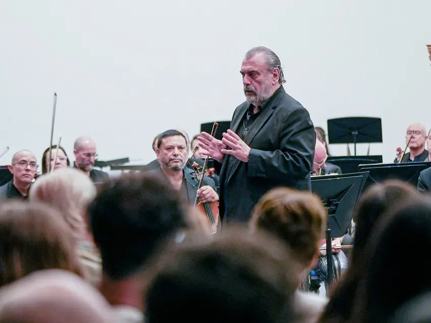 Se realizó el concierto final del Seminario Internacional de Dirección Orquestal y cierre de temporada de la Sinfónica