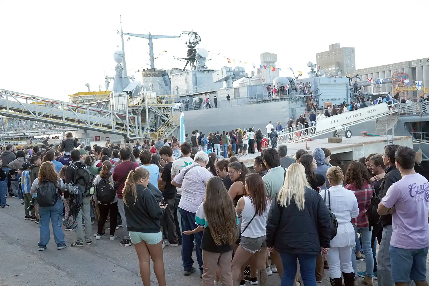 Un atractivo. Significó para muchos la presencia del buque