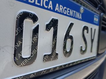 El Gobierno aseguró que se normaliza el sistema de chapas patente