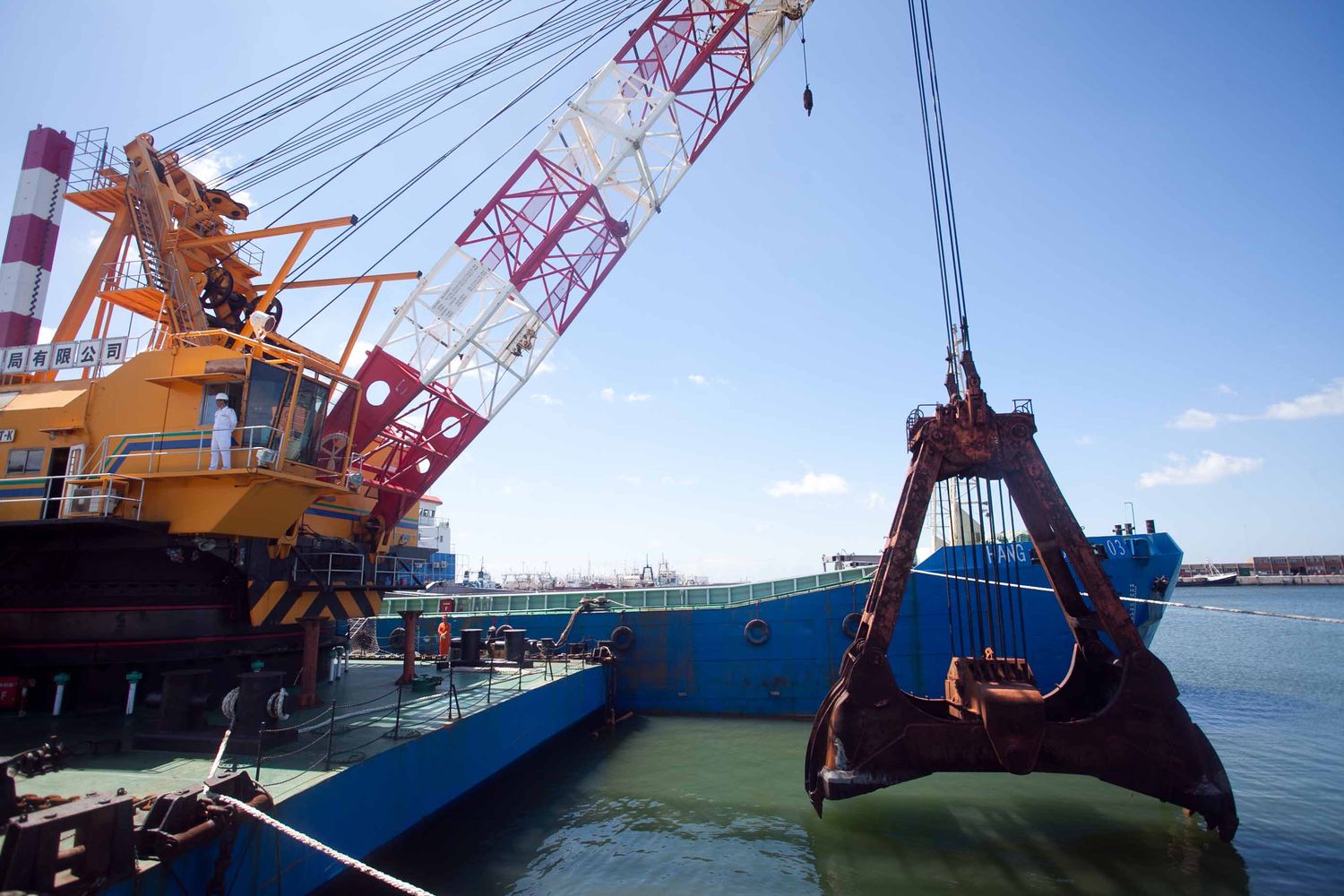 "El Puerto es un enfermo terminal y se lo está tratando como gripe"