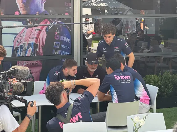 ¿Corre Franco Colapinto en el Gran Premio de Australia? El piloto está en Melbourne