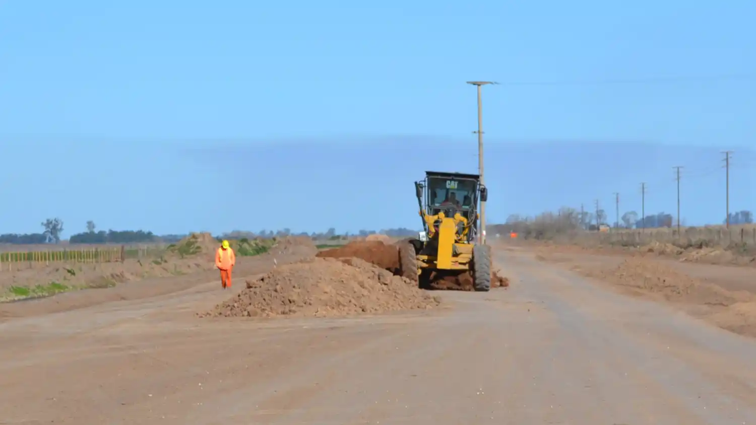La provincia avanza con la pavimentación de la Ruta 10