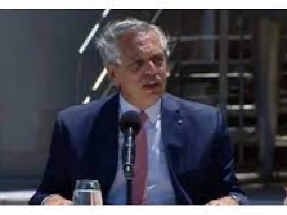 Alberto Fernández pidió seguir el ejemplo de la Selección: "Hay que mantener las convicciones aunque muchos te apabullen con sus críticas"