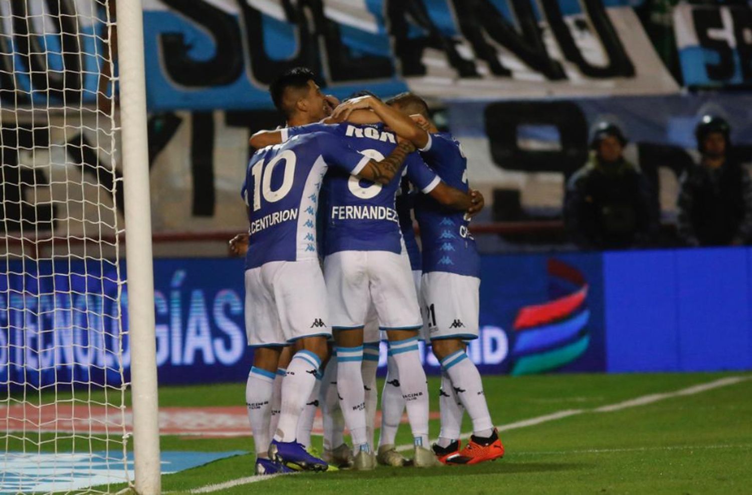 Duelo de Academias: Racing se llevó la victoria con un gol de penal