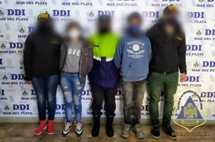 Desde el Penal de Batán extorsionaron a un hombre: dos cómplices detenidos