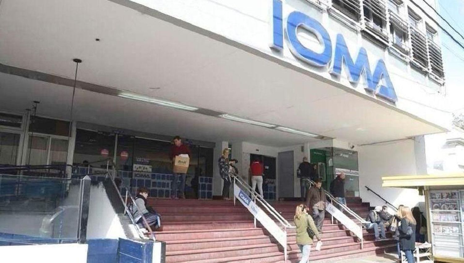 Ya no es una amenaza: Médicos platenses cortan por tiempo indeterminado el servicio a afiliados del IOMA