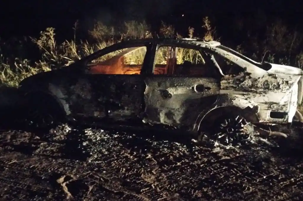 Vehículo quemado