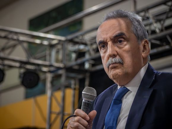 “El Presidente no está en condiciones de gobernar, ni él ni su equipo económico”