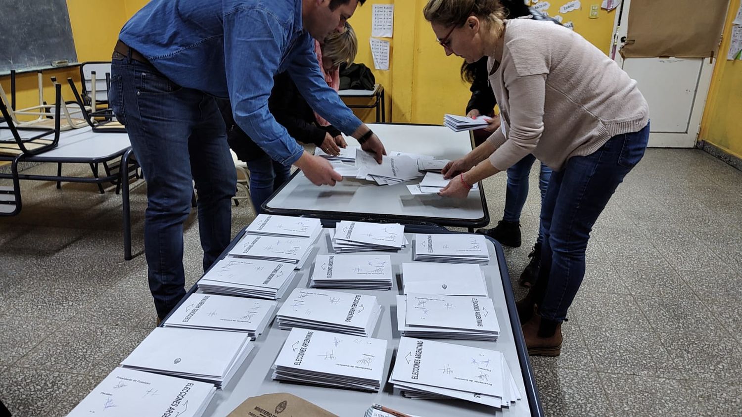 Resultados elecciones PASO 2023: El recuento de votos viene lento y crece la ansiedad entre los candidatos