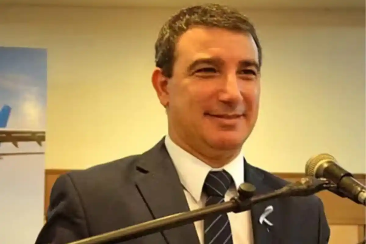 Desde 2019, ha estado al frente de la Dirección Comercial, Planeamiento y Gestión de Rutas de Aerolíneas Argentinas.