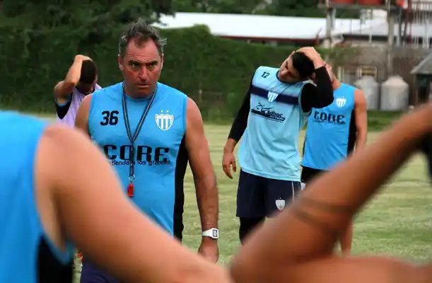 Crisis en Juventud: Macchi suspendió las prácticas por cuatro días 