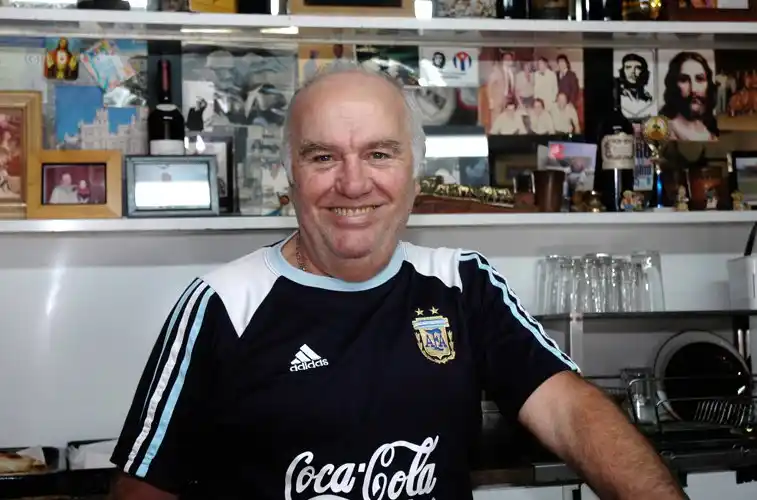 Florida llora la muerte de "El Rafa" Ganovelli, el "sanador" de la pizzería Vicentín que era querido por todo el barrio