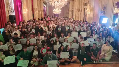 Reconocimiento a los participantes de la primera edición realizado en el Salón Blanco del Municipio