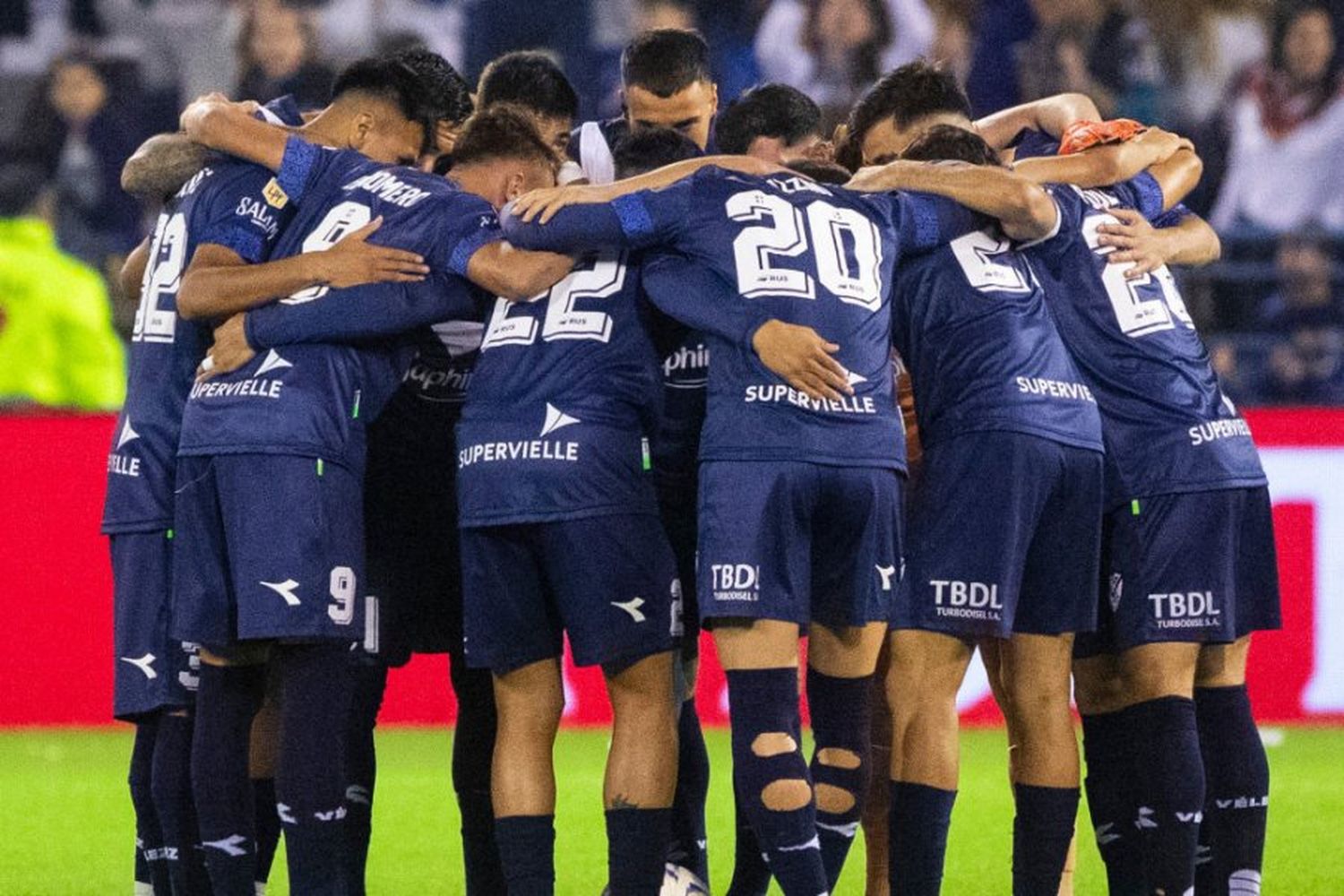 Vélez obligado a ganar para seguir en la punta