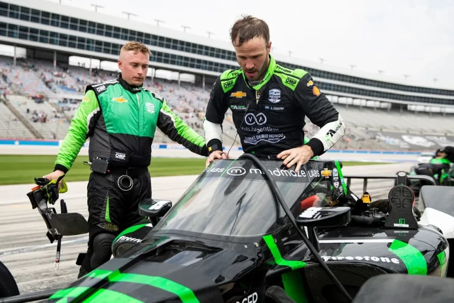 Canapino en el veloz Iowa Speedway