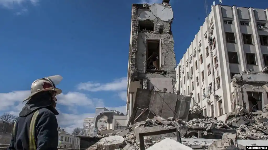 Zelenskyy: Rusia pagará el costo de la guerra por generaciones