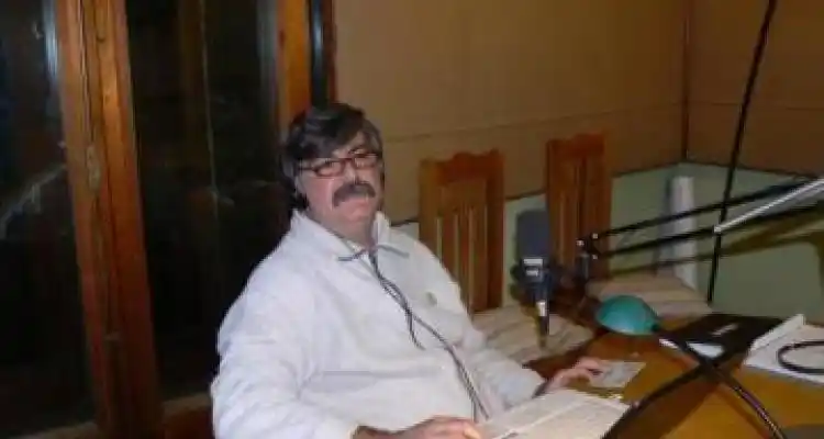 De escucha a locutor
