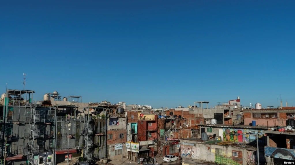 Moody’s advierte que avance de inflación en Latinoamérica avivará alzas de tasas