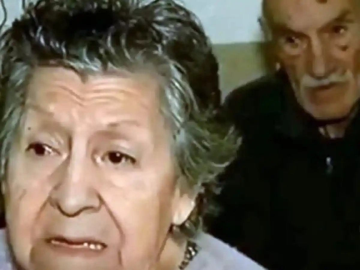 Hablaron los abuelos abandonados por su hijo en un bar: “Necesitamos un lugar donde vivir”