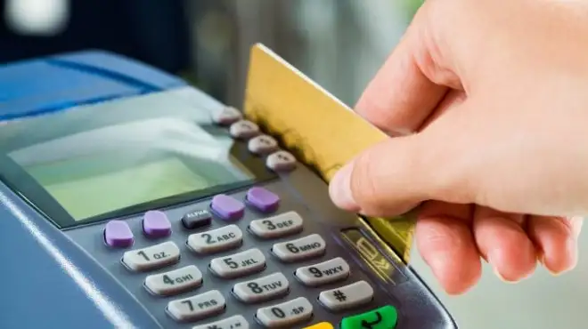 Pagos con tarjetas de débito y crédito tienen cambios