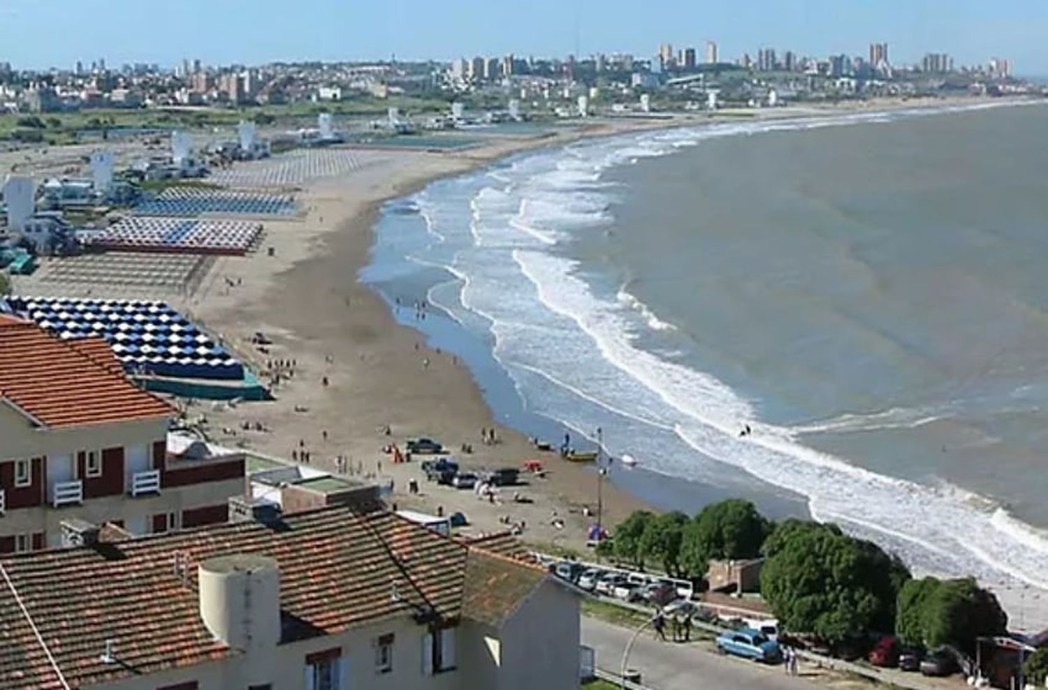 Vista genérica de los balnearios de Punta Mogotes.