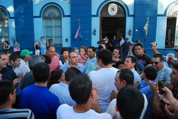 La Policía acordó con el Gobierno y levantó las medidas de protesta