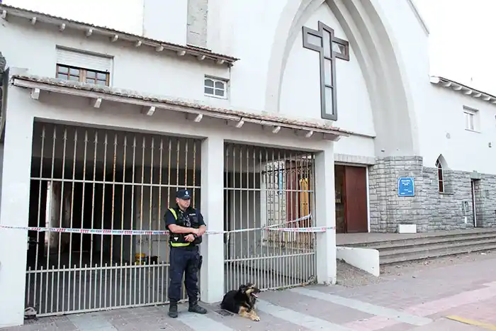 Aplazan el juicio a dos acusados de matar e incendiar a un hombre