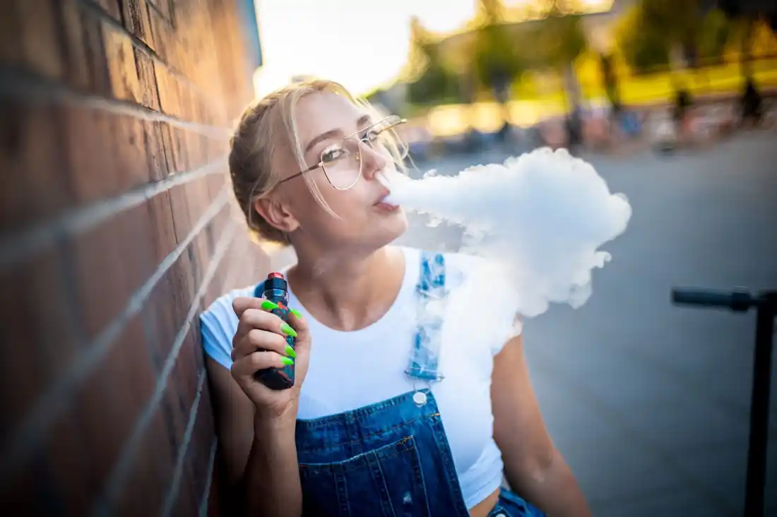 Preocupación por el avance del vapeo entre adolescentes: alertan sobre riesgos cardiovasculares y pulmonares