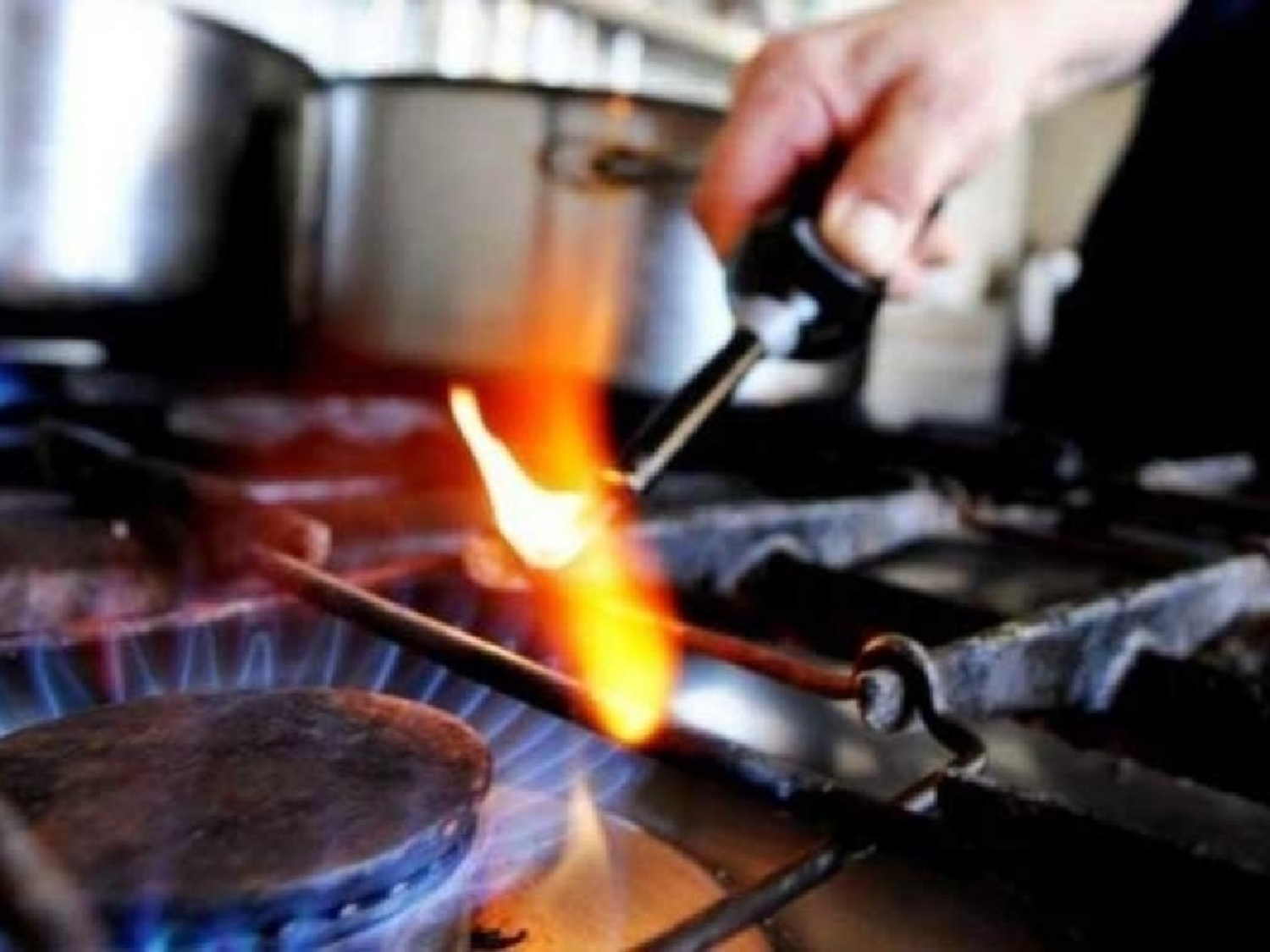 En diciembre, ponen fin al congelamiento de las tarifas de gas y luz