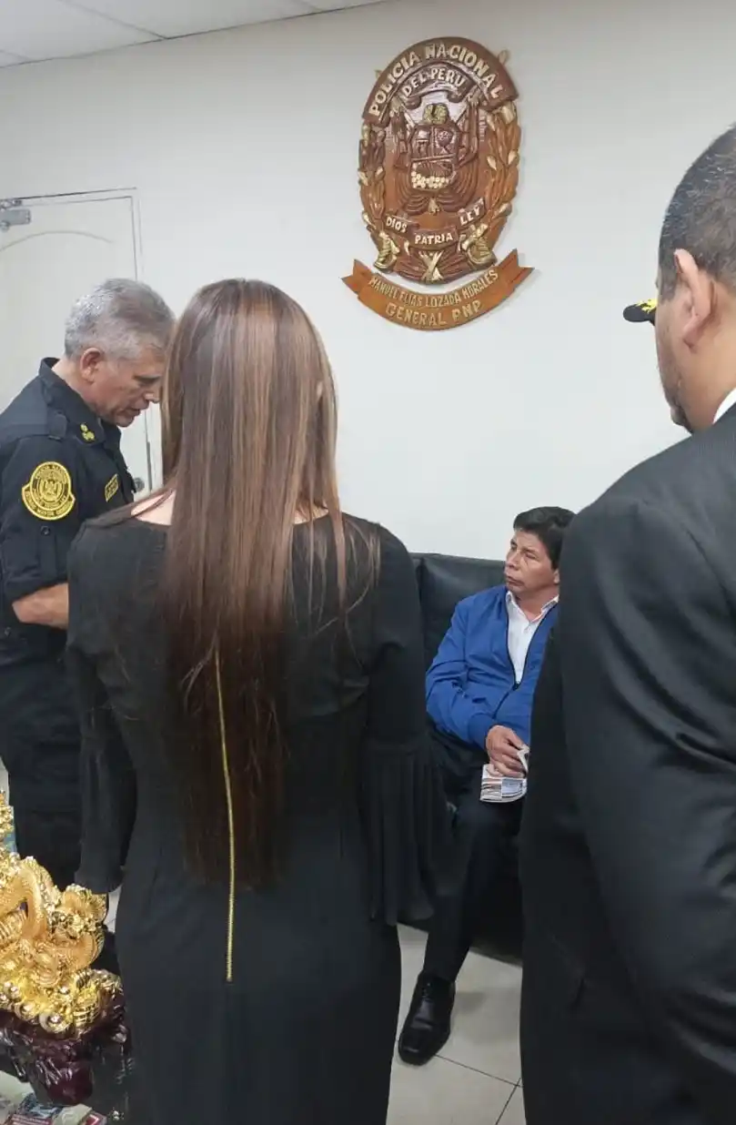 Perú: el presidente Pedro Castillo fue destituido y detenido tras el autogolpe de Estado