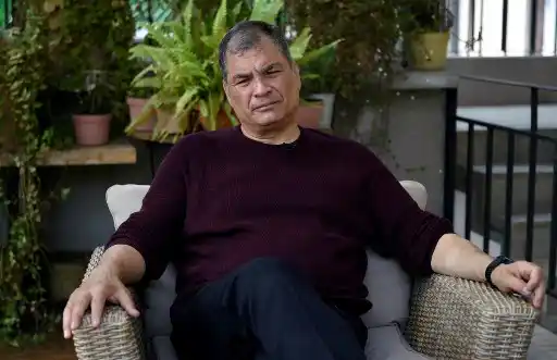 Correa y sus deudas con la justicia