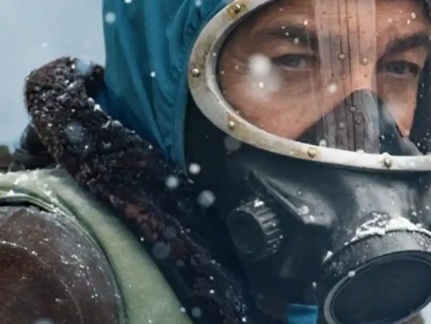 Ricardo Darín protagoniza al sobreviviente Juan Salvo en la versión seriada de "El Eternauta", emitida por Netflix (2025).