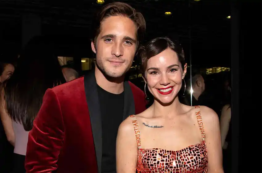 In fraganti: Diego Bonetta, el actor que encarna a Luis Miguel y su novia en la ficción, juntos y apasionados