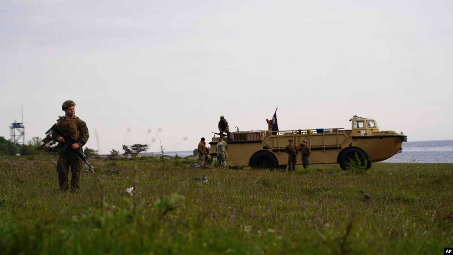 Suecia refuerza sus defensas