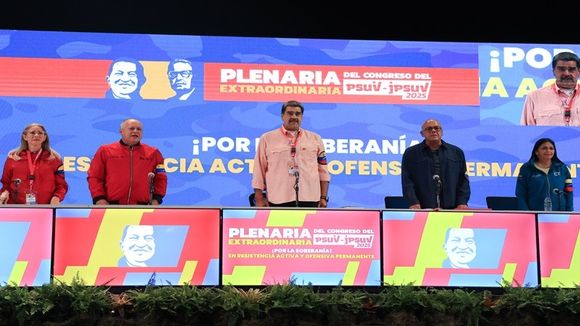 Maduro: "El Psuv debe prepararse para la lucha armada"